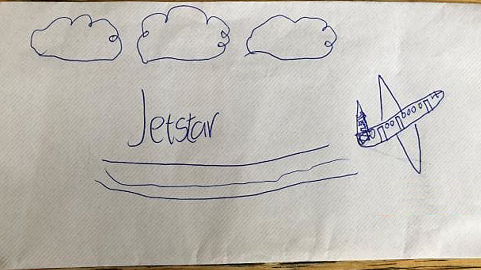 9歳がジェットスターに愛らしい手紙を書き、ビジネスクラスにアップグレードされる - 世界の顔