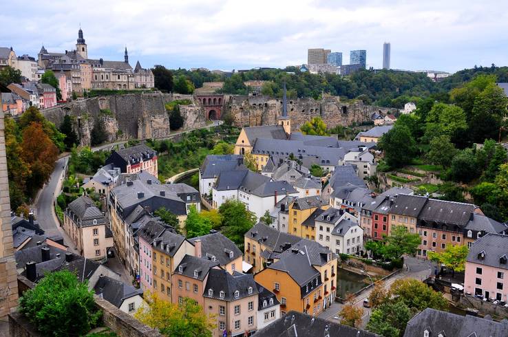 the walls of corniche things to do in luxembourg city luxembourg city chemin de la corniche wikipedia most beautiful balcony in europe casemates du bock bock promontory
