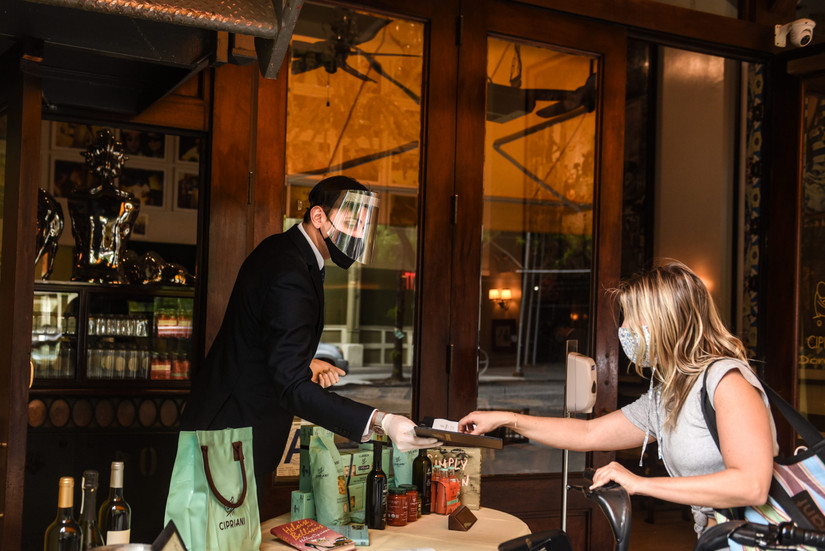 Is Dining Out Actually Safe? Helpful Tips For The New Restaurant Experience