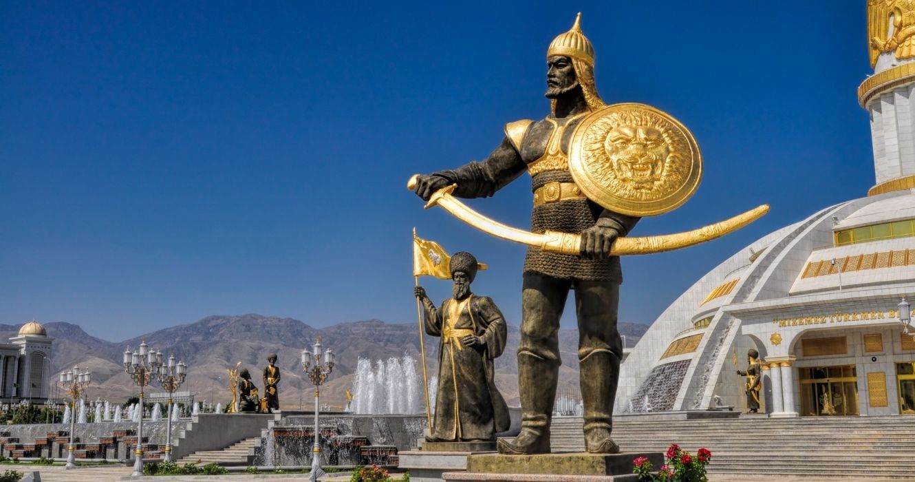 14 Weird Facts About The Gates Of Hell In Turkmenistan