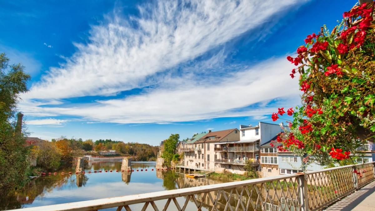 7 Perfectly Pretty Villages In Canada To Visit This Summer