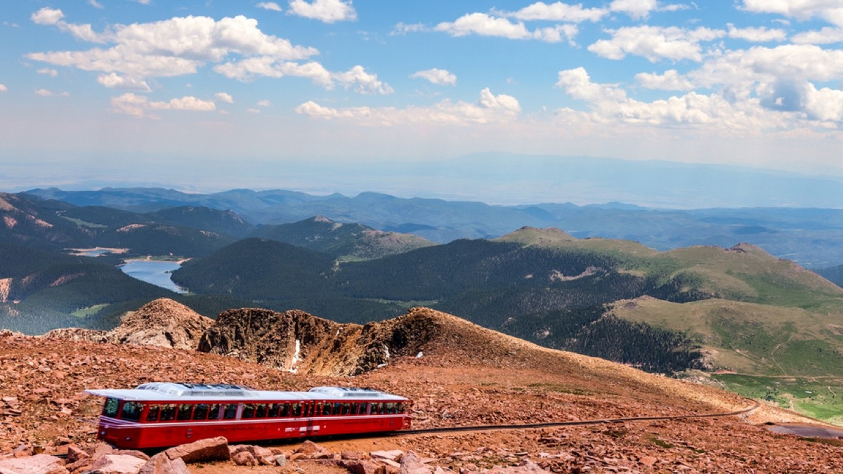 10 Things To Know Before Riding The Pikes Peak Cog Railway
