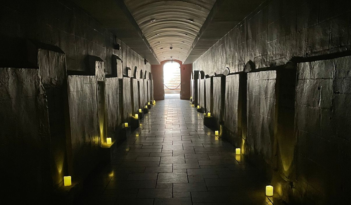 Porno erotik lycra bodysuits Qiz bogbonni yoldan ozdirdi va eri ularni jinsiy aloqa qilayotganda ushlab oldi.