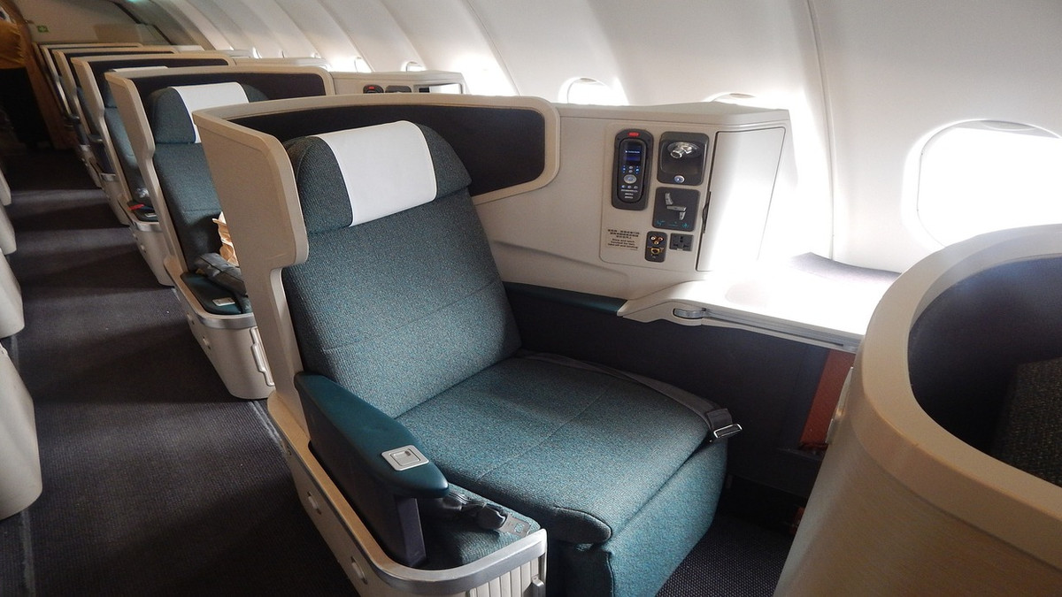 Business Class Unbundled: A New Airline Model Makes Luxury Accessible