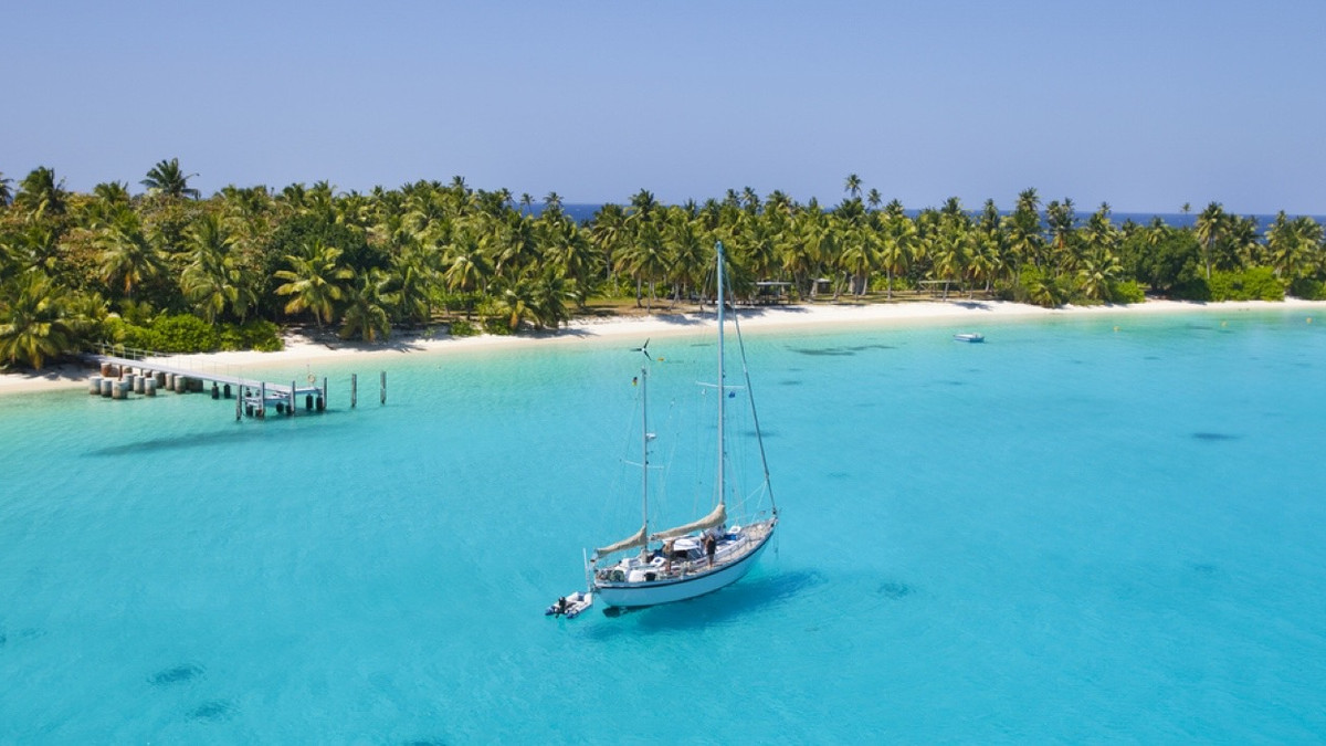 10 Most Remote Islands Around The World (Where You Can Live)