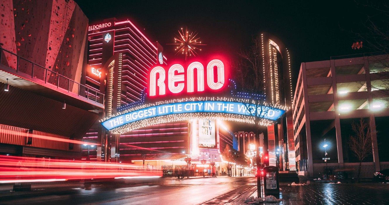 Reno Nevada sign at night