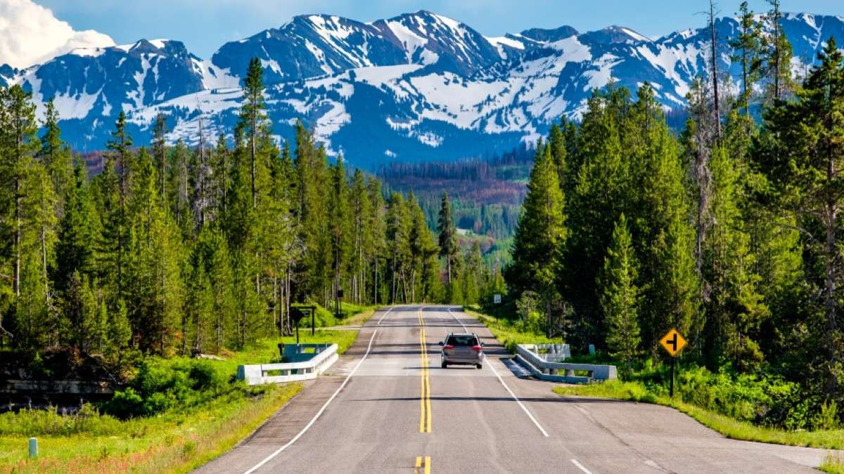 10 National Park Drives That Are The Most Scenic In The U.S.