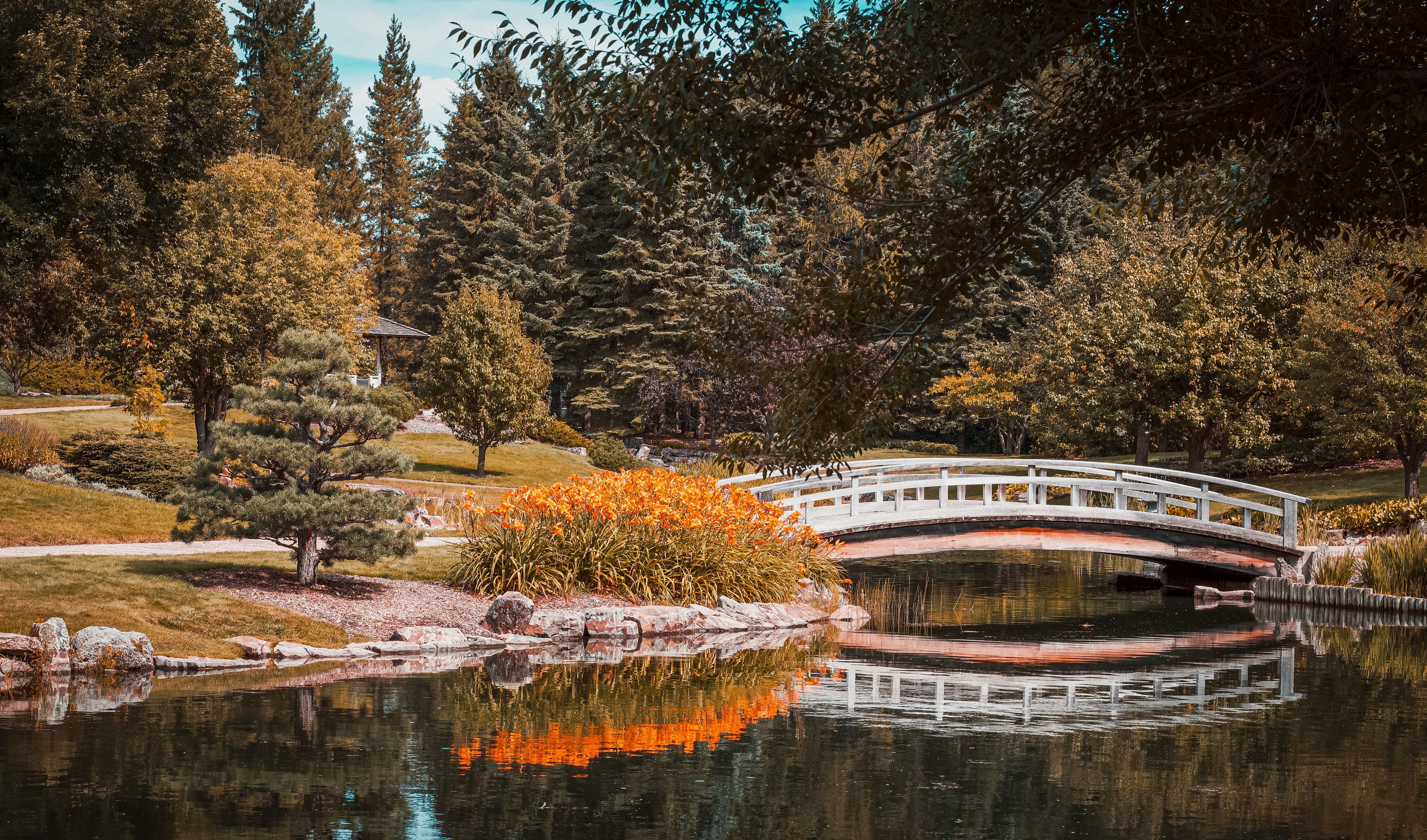 18 Beautiful Towns In Alberta That Give Banff A Run For Its Money