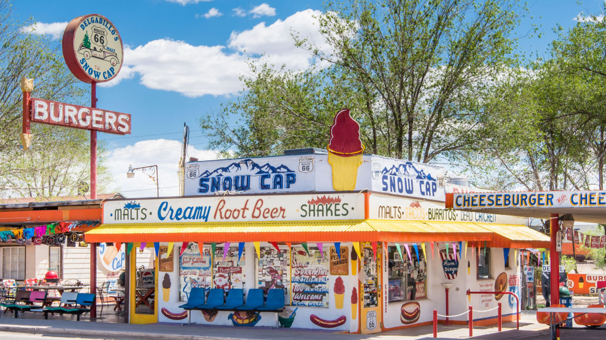 Driving Down Route 66? This Iconic Diner Is A Must-Stop