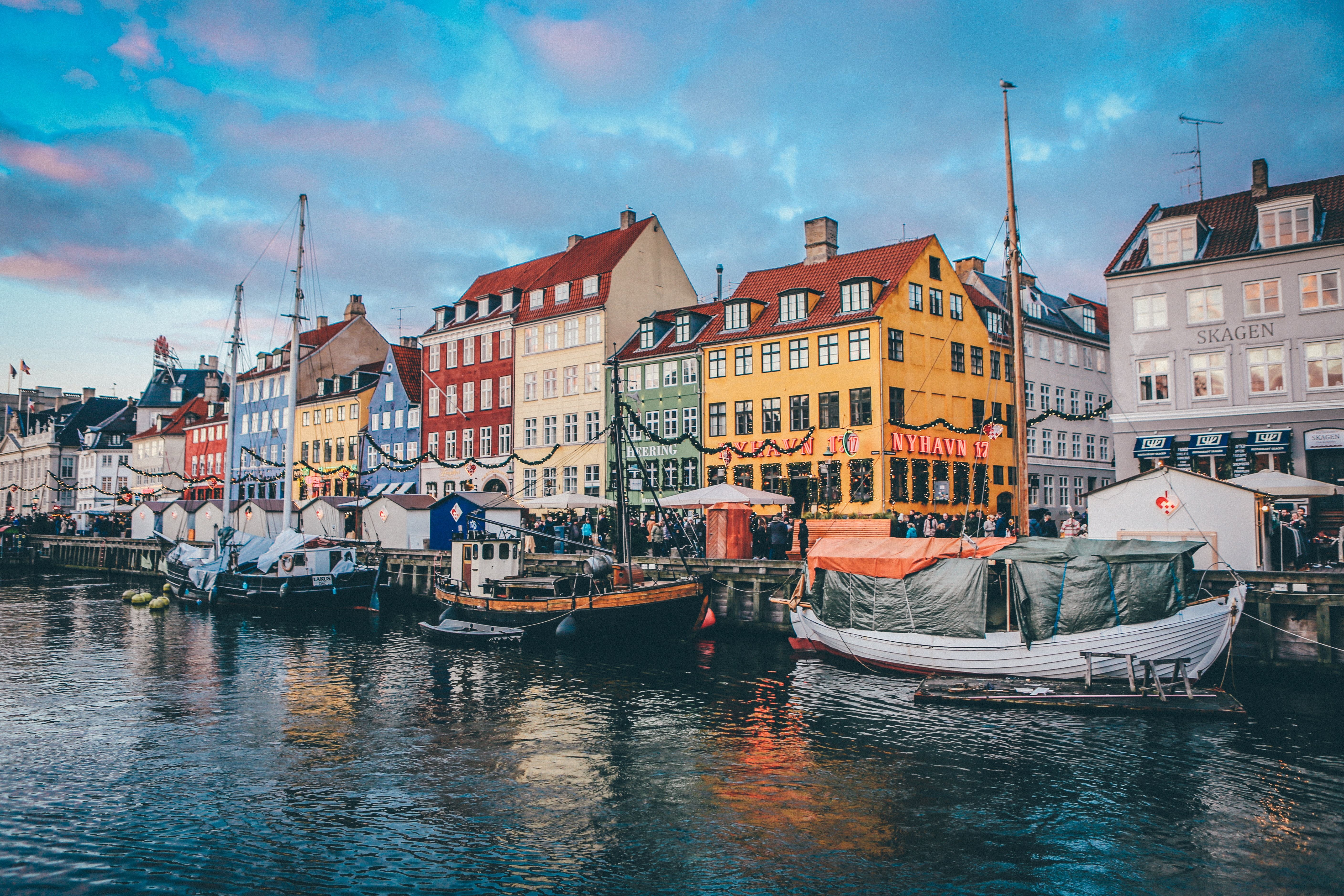 Time Warp: These 8 Countries Have The Most Time Zones