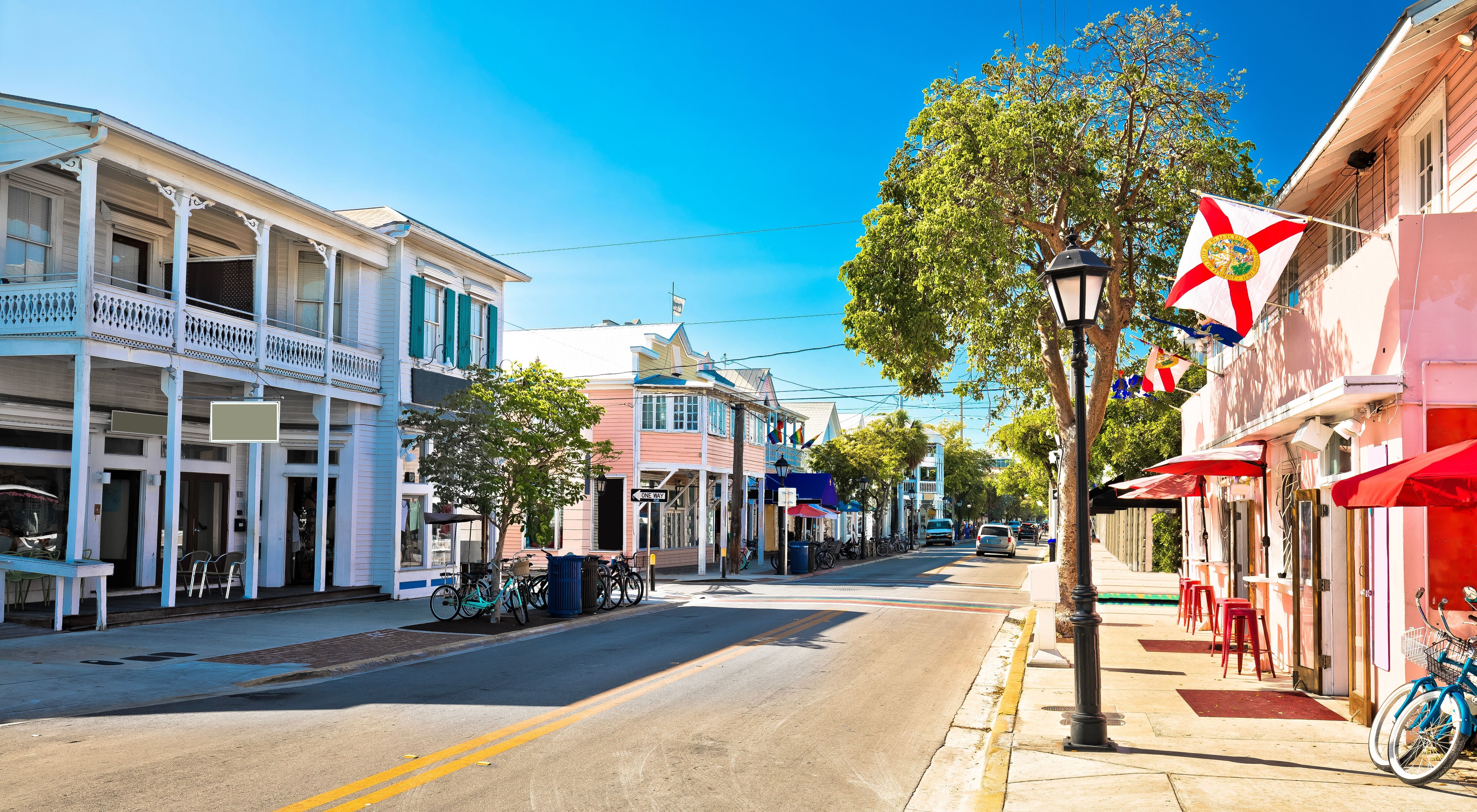 Top 7 Summer Destinations In America With The Most Vibrant Nightlife