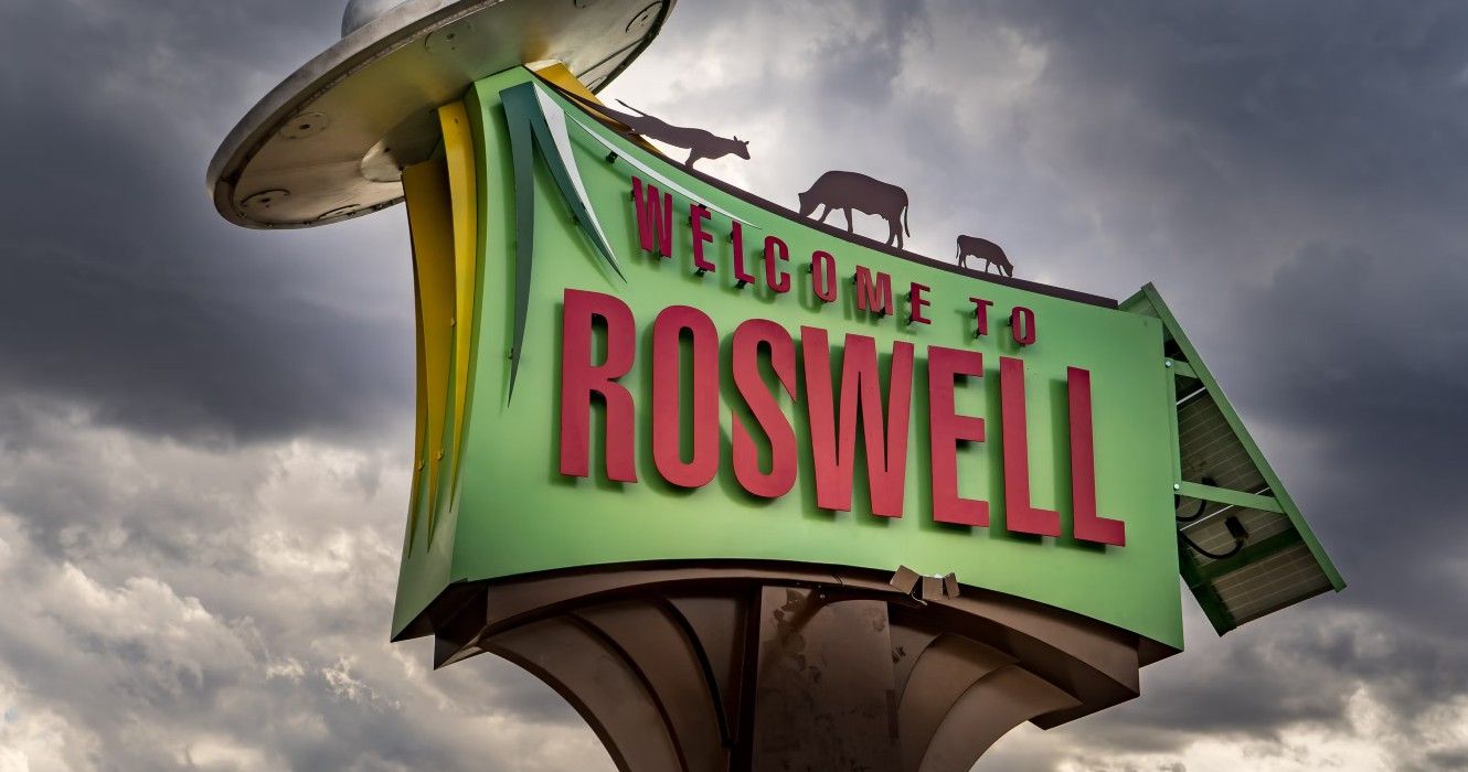 Welcome sign with a cloudy backdrop Roswell, New Mexico