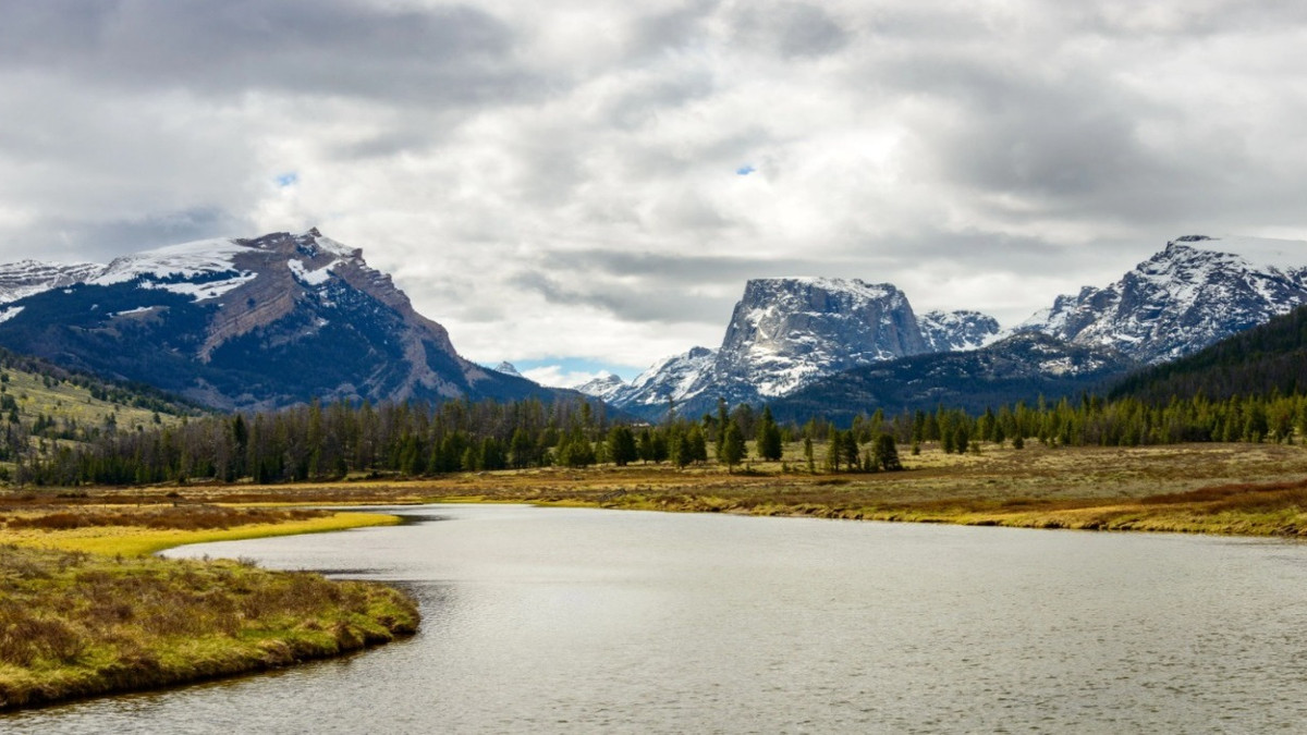 Going To Yellowstone? Consider A Self-Driven Tour Of The Wind River ...