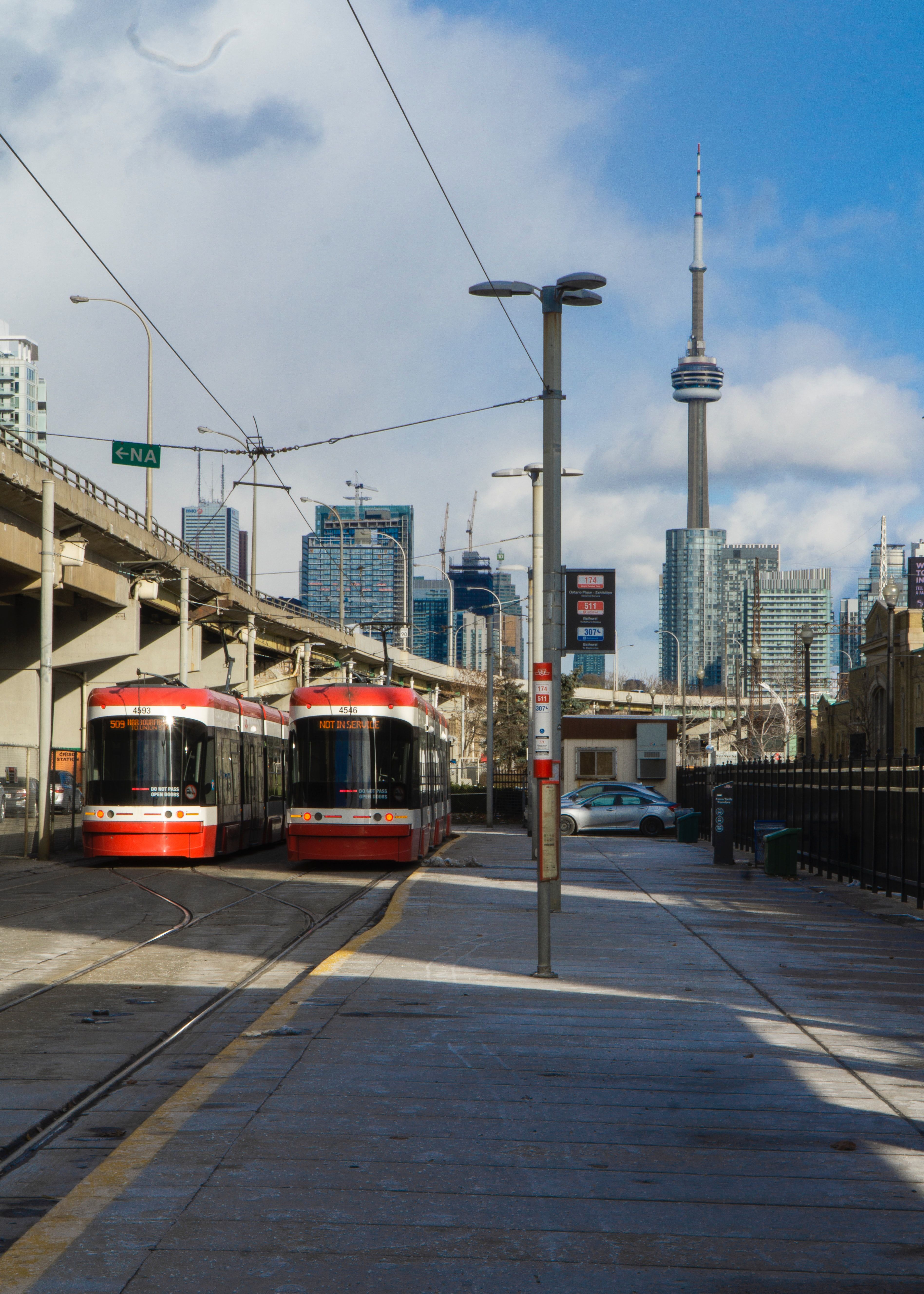 7 Things I Wish Tourists Knew Before Visiting Toronto, From A Local
