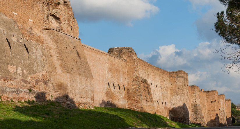 10 Cities In Europe That Still Have Their Historic City Walls
