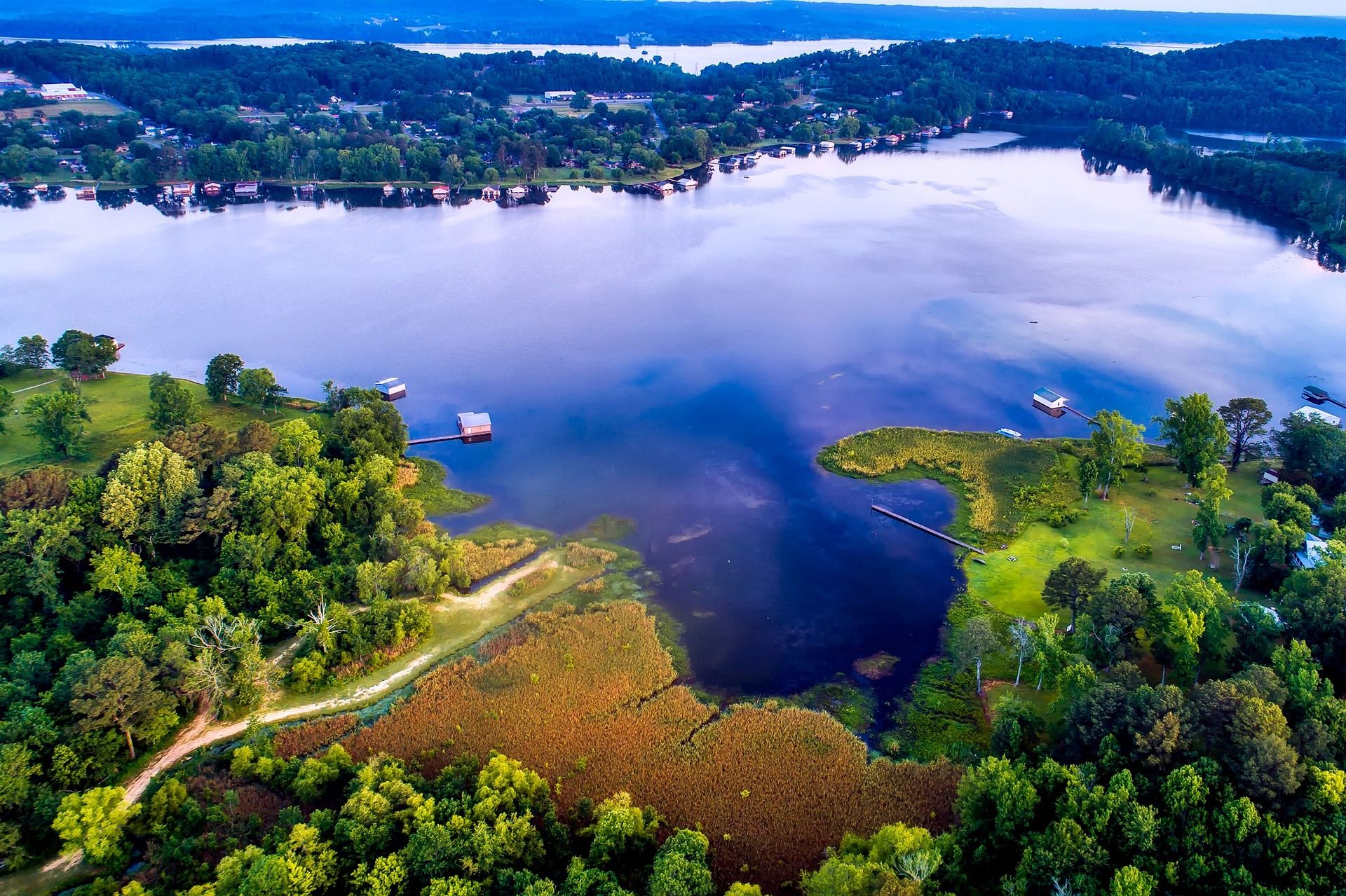 Aerial view of Lake Guntersville, Alabama
