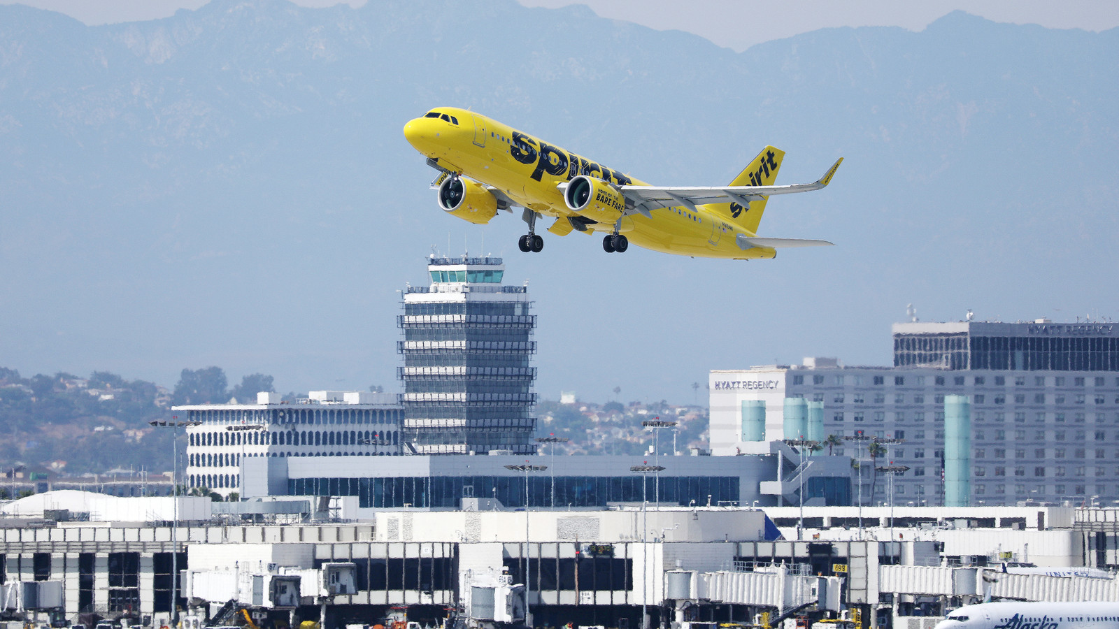 Spirit Airlines Employees Say They’ll Accept The U.S. Government’s Help On One Condition