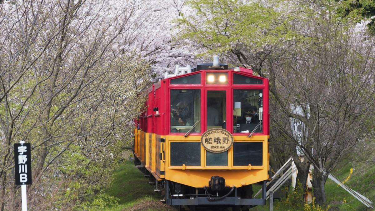 This Scenic Kyoto Train Shows Off The Beauty Of Rural Japan