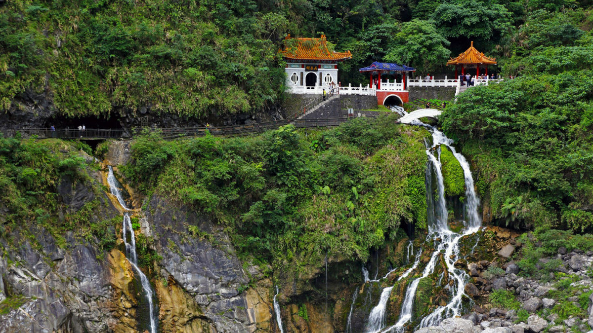 Why Taiwan Is A Perfect Location For An Epic Road Trip With Mountains ...