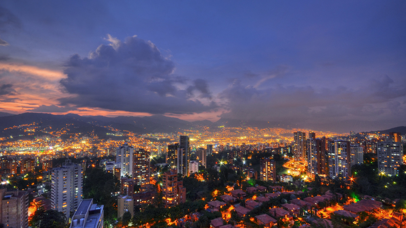 American Airlines Flight Attendant Goes Missing During Layover In "Reconsider Travel" Country