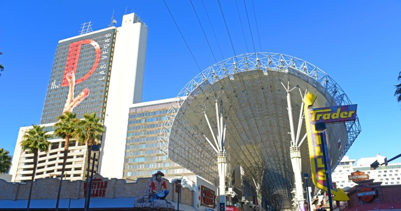 10 Hotels In Downtown Las Vegas That Exude The City's Energy, image size:1330x700