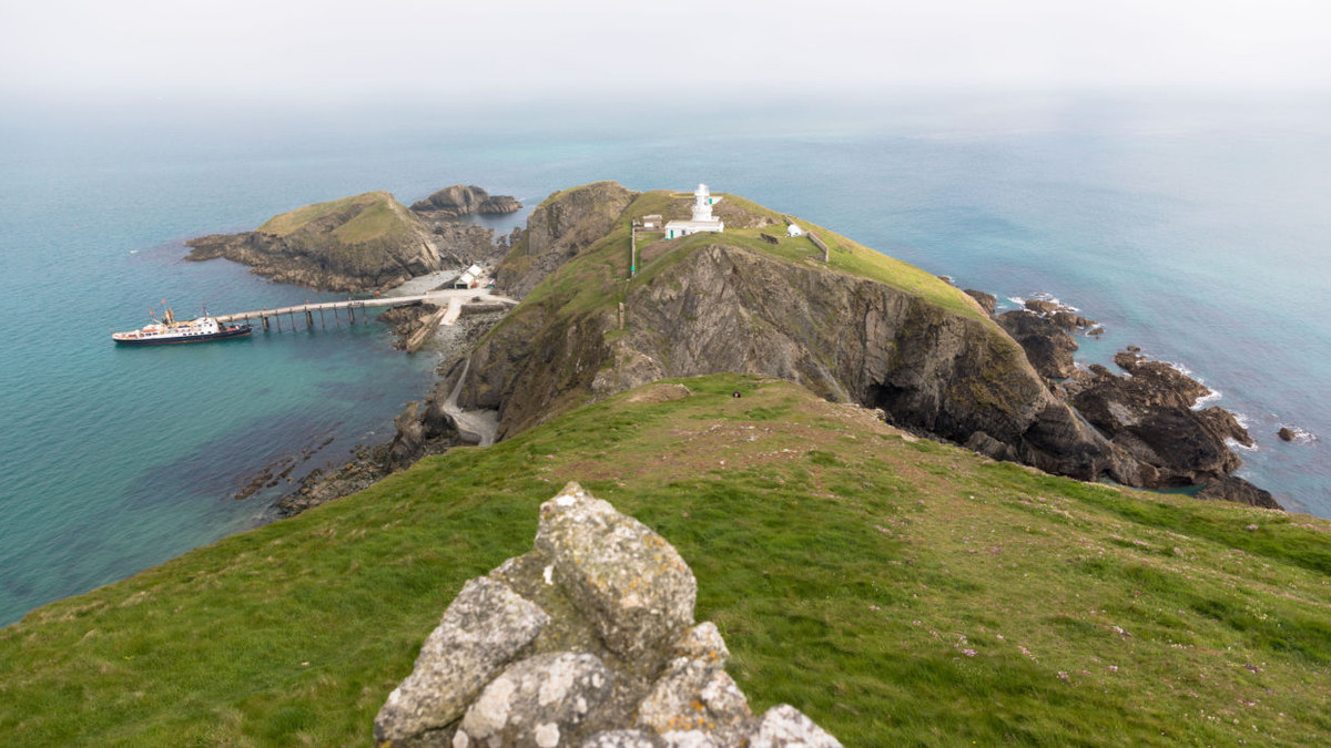 Lundy Why England's Lundy Island Is Famous & Why This Lonely Forgotten Isle ...