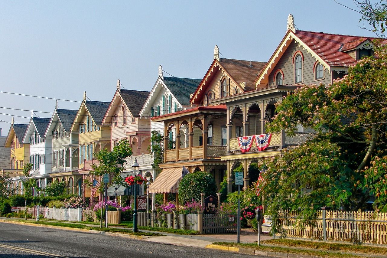 Cutest Beach Towns In America This Fall