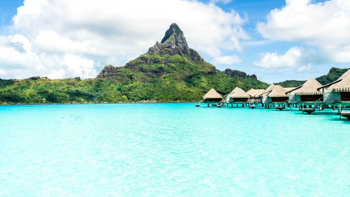 10 Best French Polynesia Hotels To Elevate Your Tropical Retreat