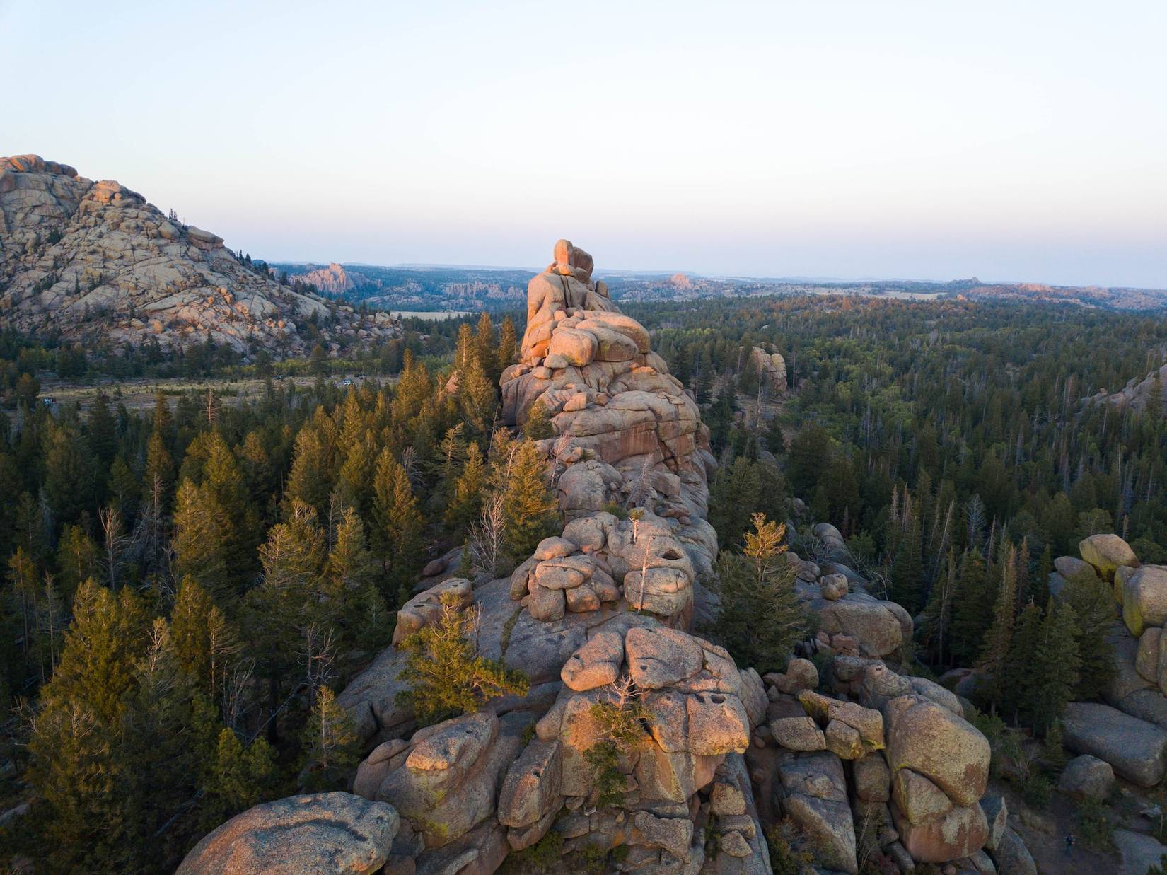This Underrated Wyoming Park Is A Dead Ringer For The Red Rocks Of The ...