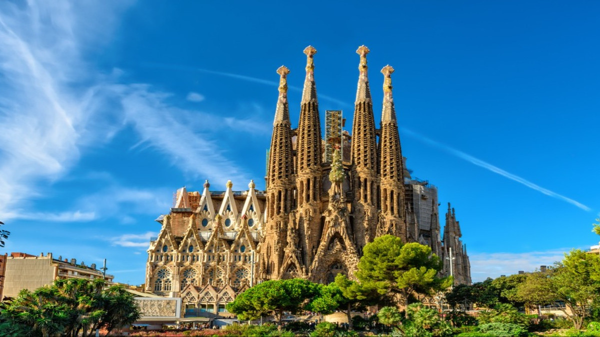 Top 10 Historical Landmarks And Attractions To Visit In Spain
