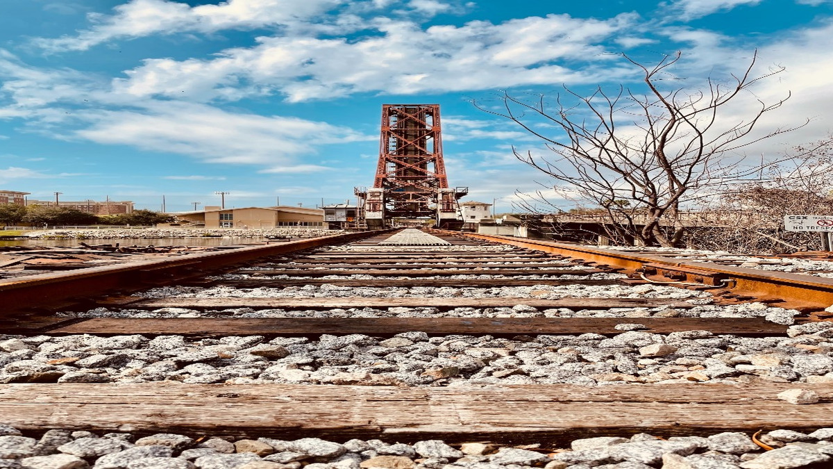 10 Abandoned Railroads In The U.S. That Are Creepy, But Still Beautiful, image size:1200x675