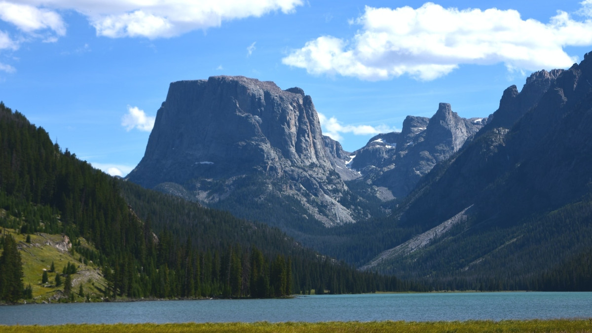Everything You Need To Know About Wyoming's Six Beautiful Mountain