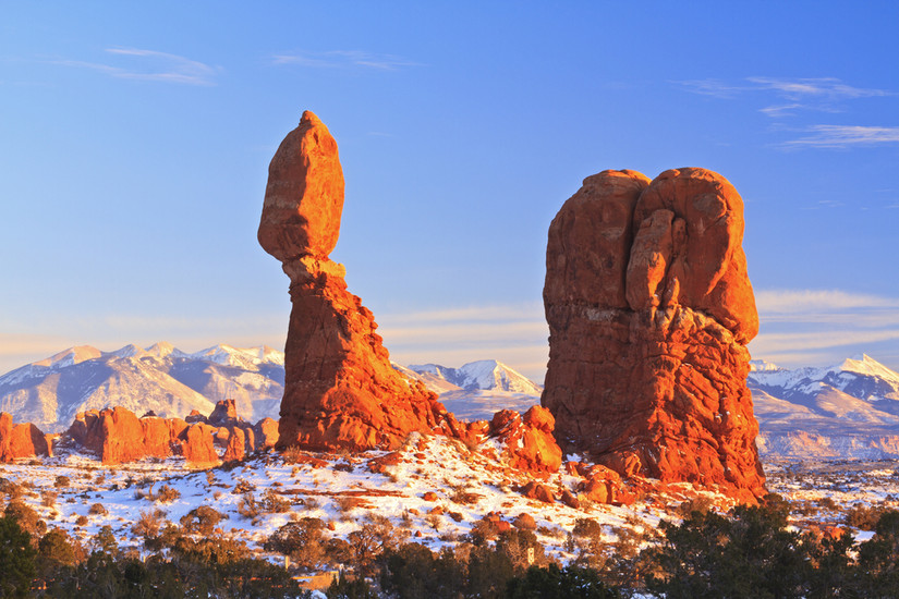 10 Incredible Balanced Rocks To Discover Around The World That Defy All ...