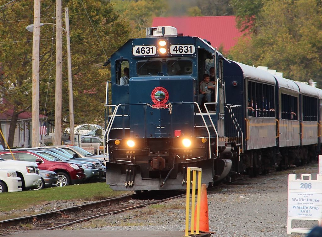 7 U.S. Trains That Aren't Amtrak, But Offer Affordable Scenery