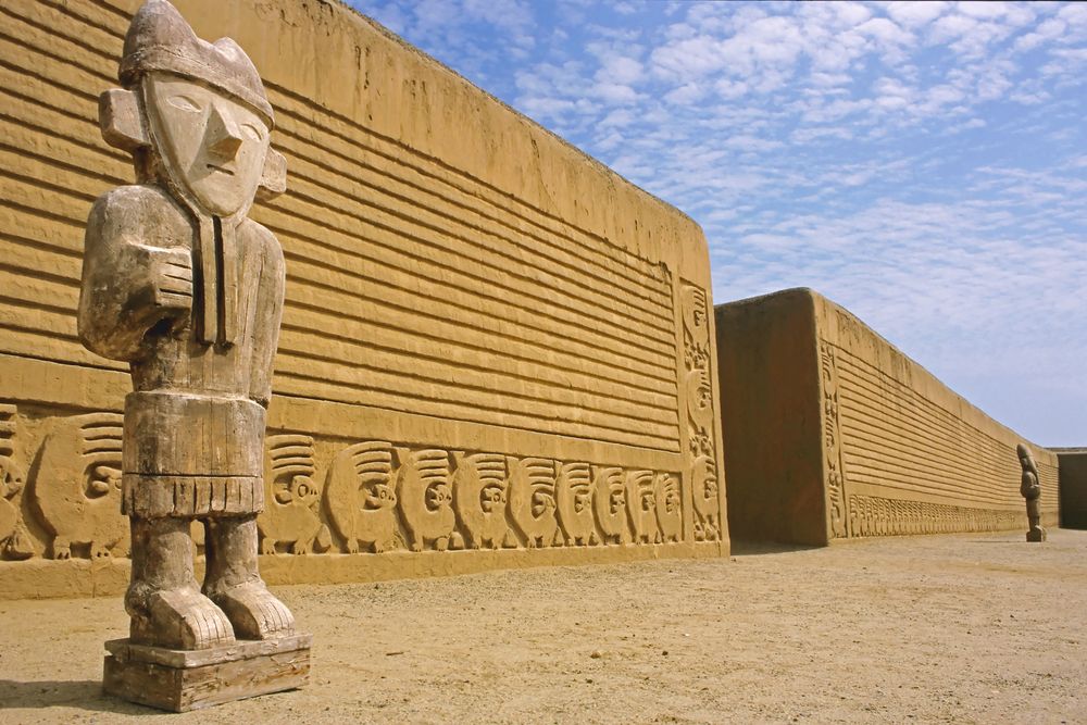 Temple of the Sun Perú: Discover The Largest Mud-Brick Pyramid Of