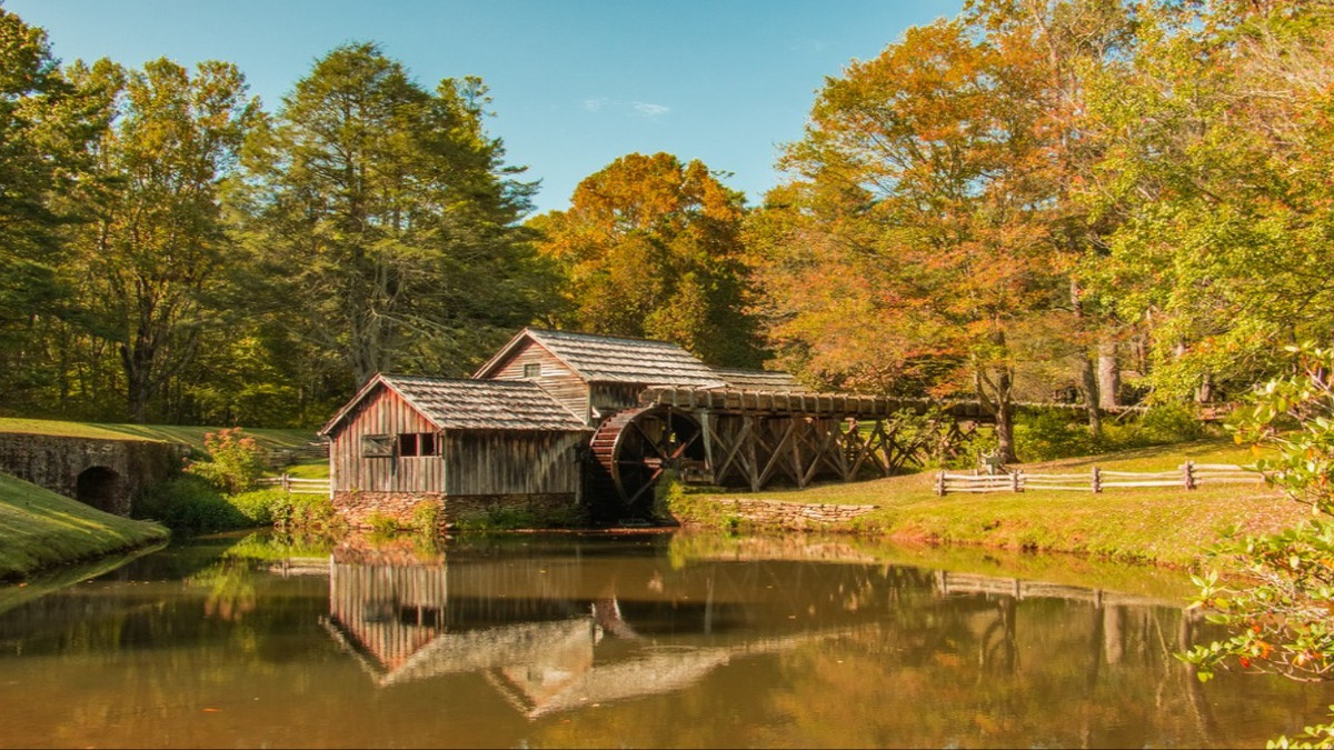 Rustic Retreats: 10 Small Towns For The Perfect Cozy Fall Escape in ...