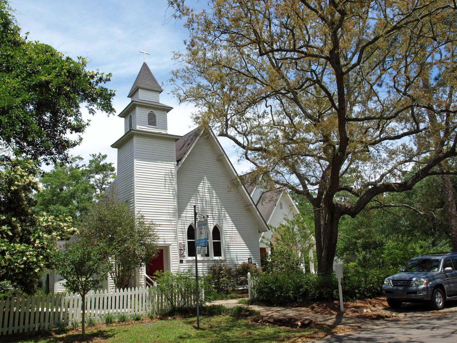 10 Affordable Small Towns In The South To Live In