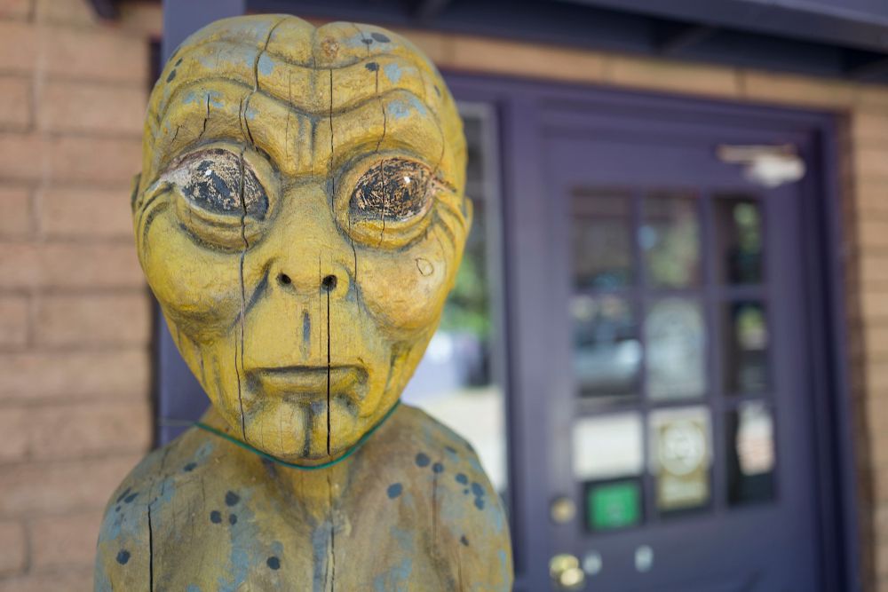 Forget Roswell: This Funky Arizona Town Is A Low-Key UFO Hotspot That's ...