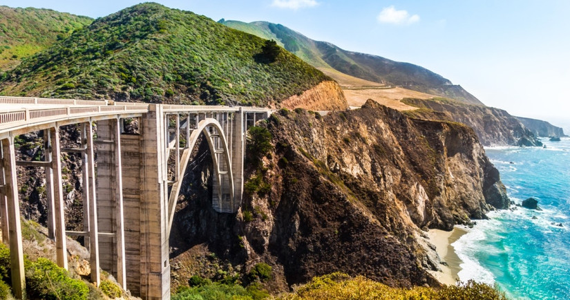Bixby Creek Bridge on Highway #1 at the US West Coast traveling south to Los Angeles, Big Sur Area, California