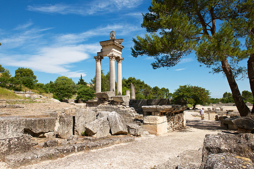 10 Unique Cities In France With A Medieval History