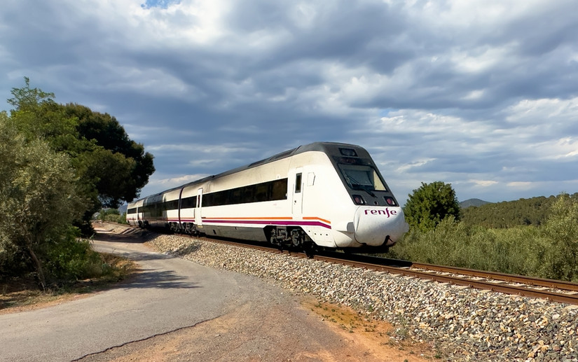 10 Fastest High-Speed Trains Around The World
