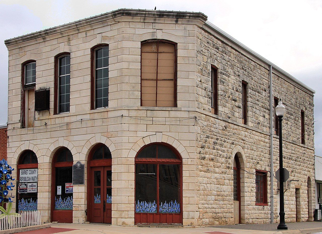 7 Beautiful Places To Retire In Texas Hill Country