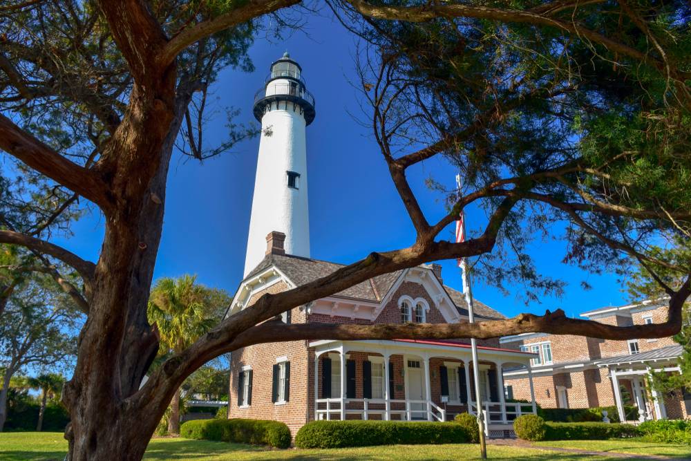 7 Coolest Towns On The Atlantic Coast For A Summer Vacation In 2024