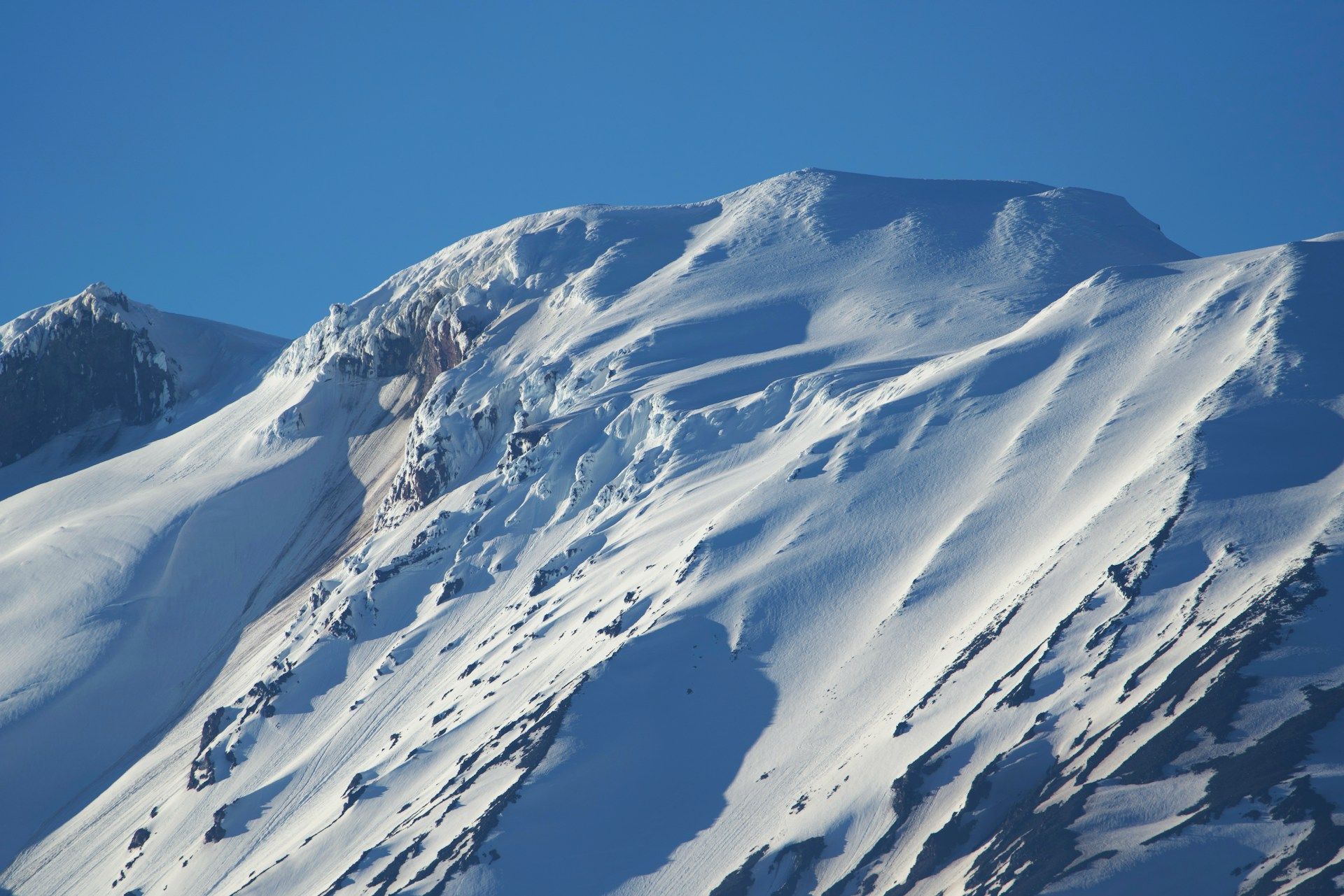 What To Know About Visiting The Largest Volcano In Washington State