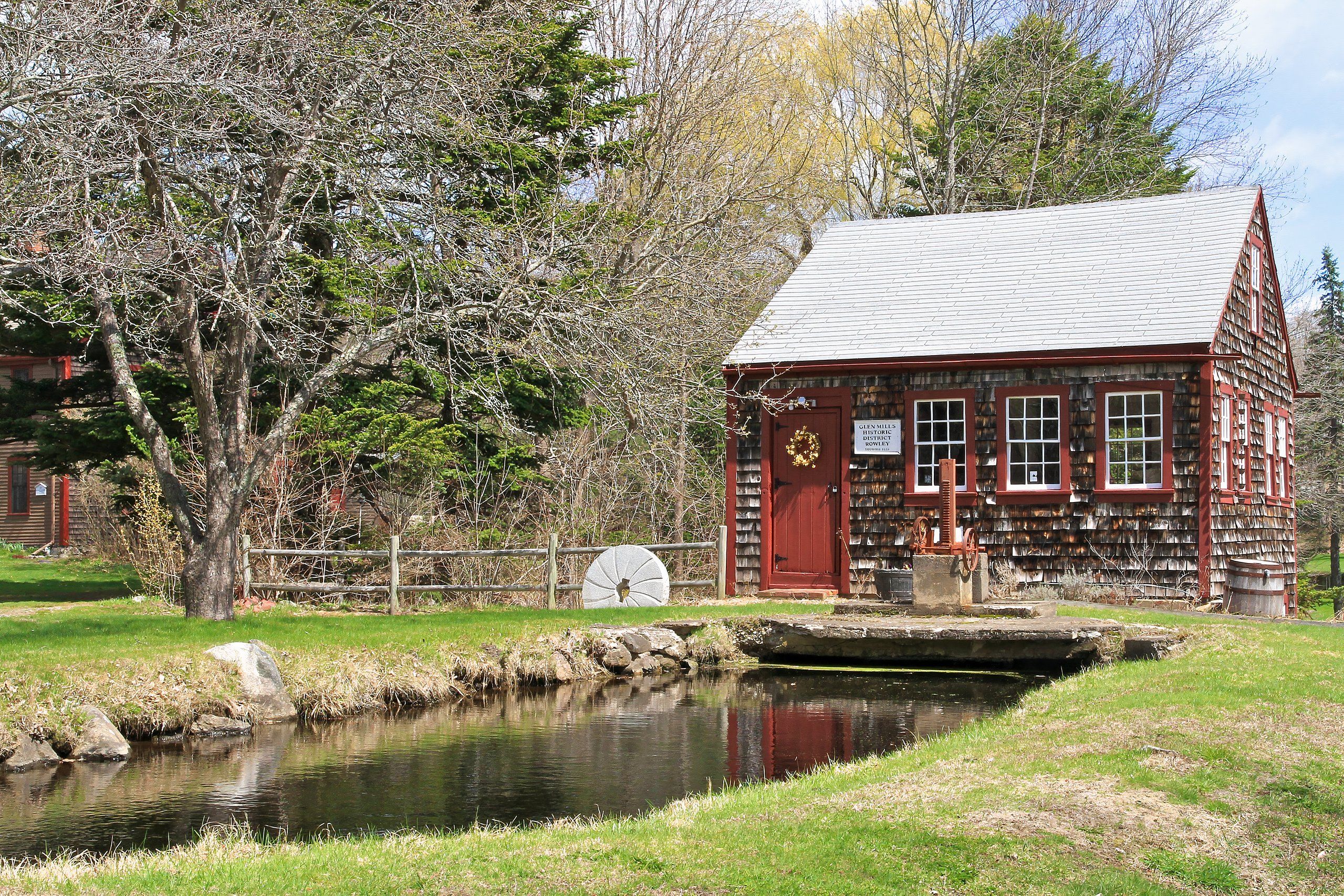 7 Friendliest Towns For Seniors In New England