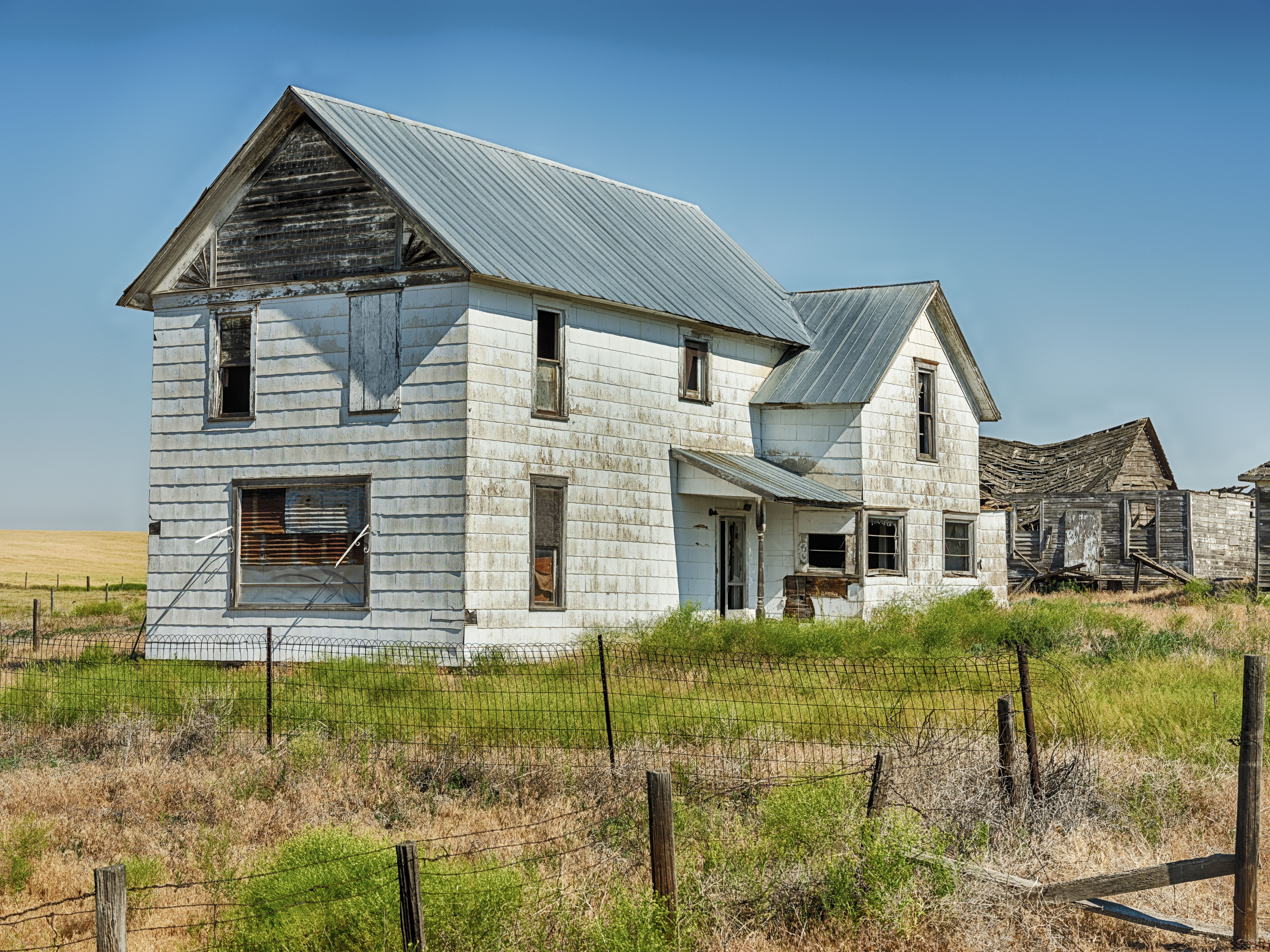 7 Ghost Towns You Can Actually Visit In Washington