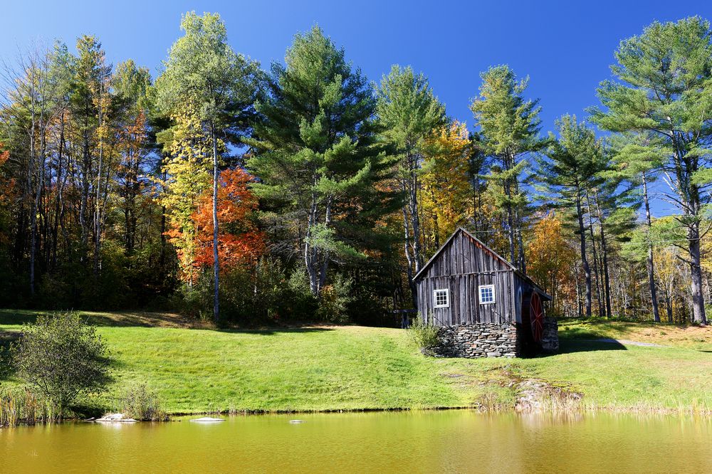 7 Of The Least-Crowded Towns In Vermont To Catch Fall Foliage