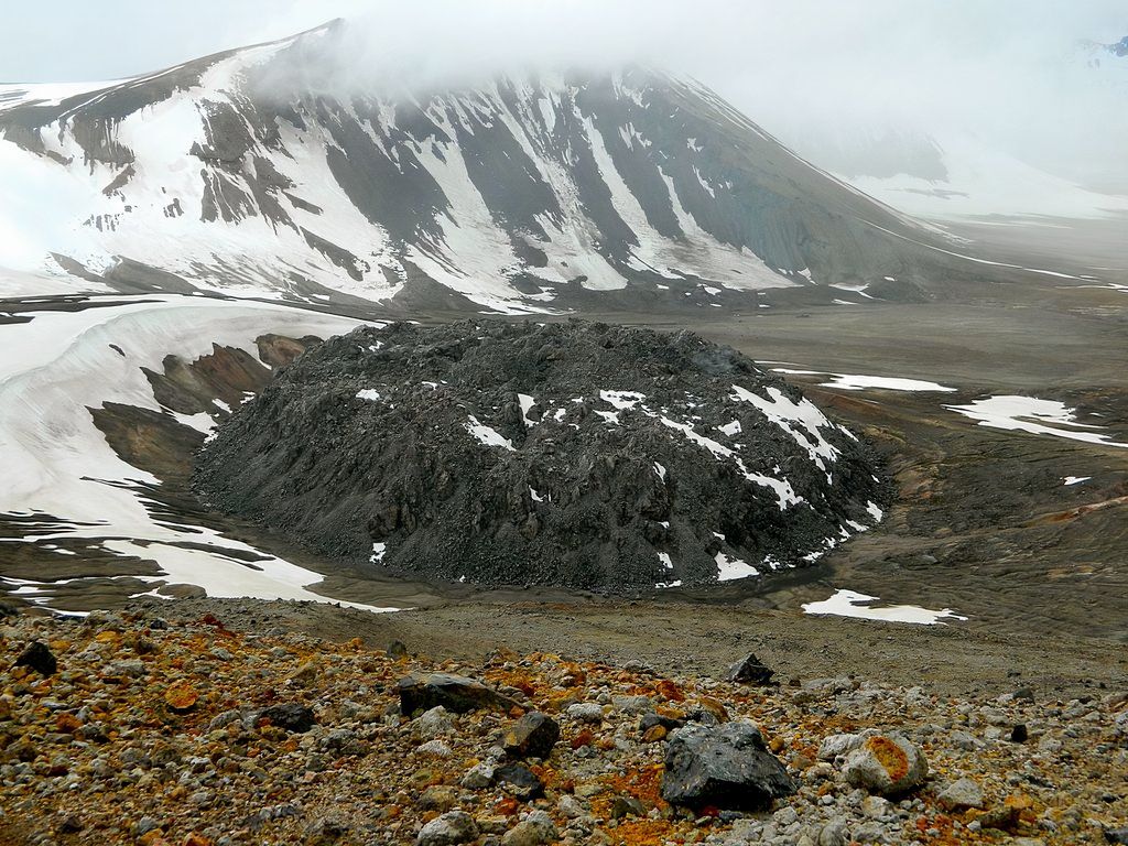 7 National Parks With Active Volcanoes