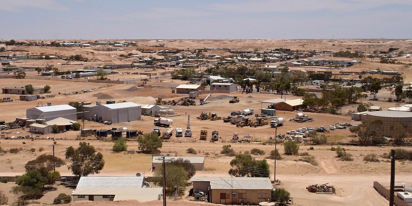 7 Most Uninhabitable Places On Earth (Where People Actually Live)