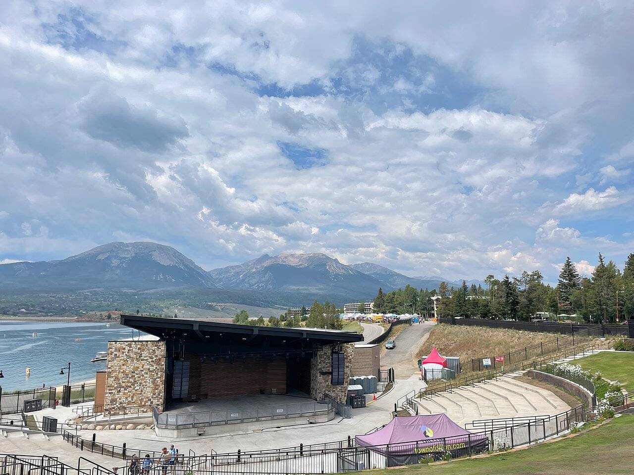 Dillon Walk In 7 Lake Towns In Colorado To Cool Off This Summer
